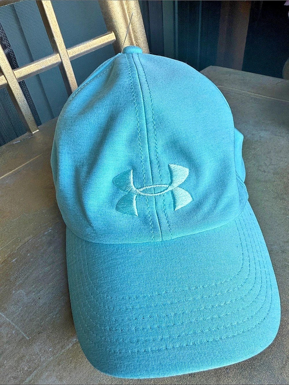 Under Armour Women's Play Up Cap Blue Like New